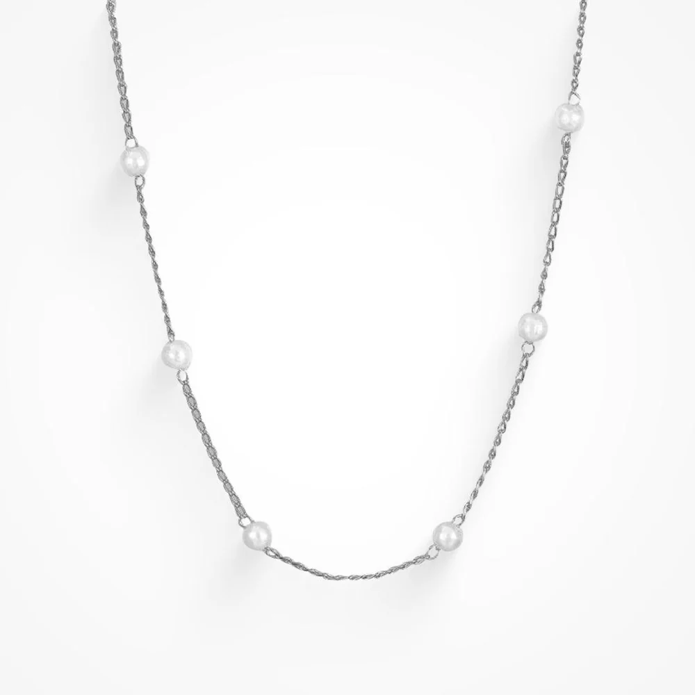Silver Lover Girl pearl necklace on a white background
